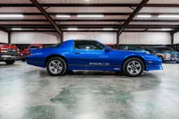  1986-Chevrolet-Camaro-Bright Blue Metallic-141804-38.jpg